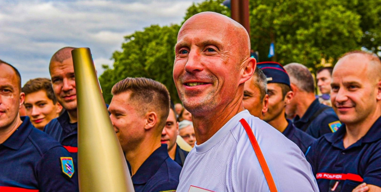 Porteur de la flamme olympique