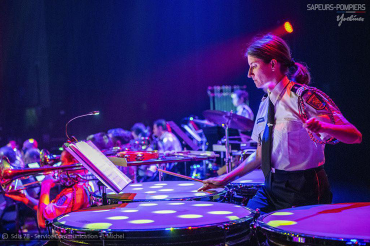 Une percussioniste de l'orchestre départemental lors du concert d'automne à Saint-Germain-en-Laye